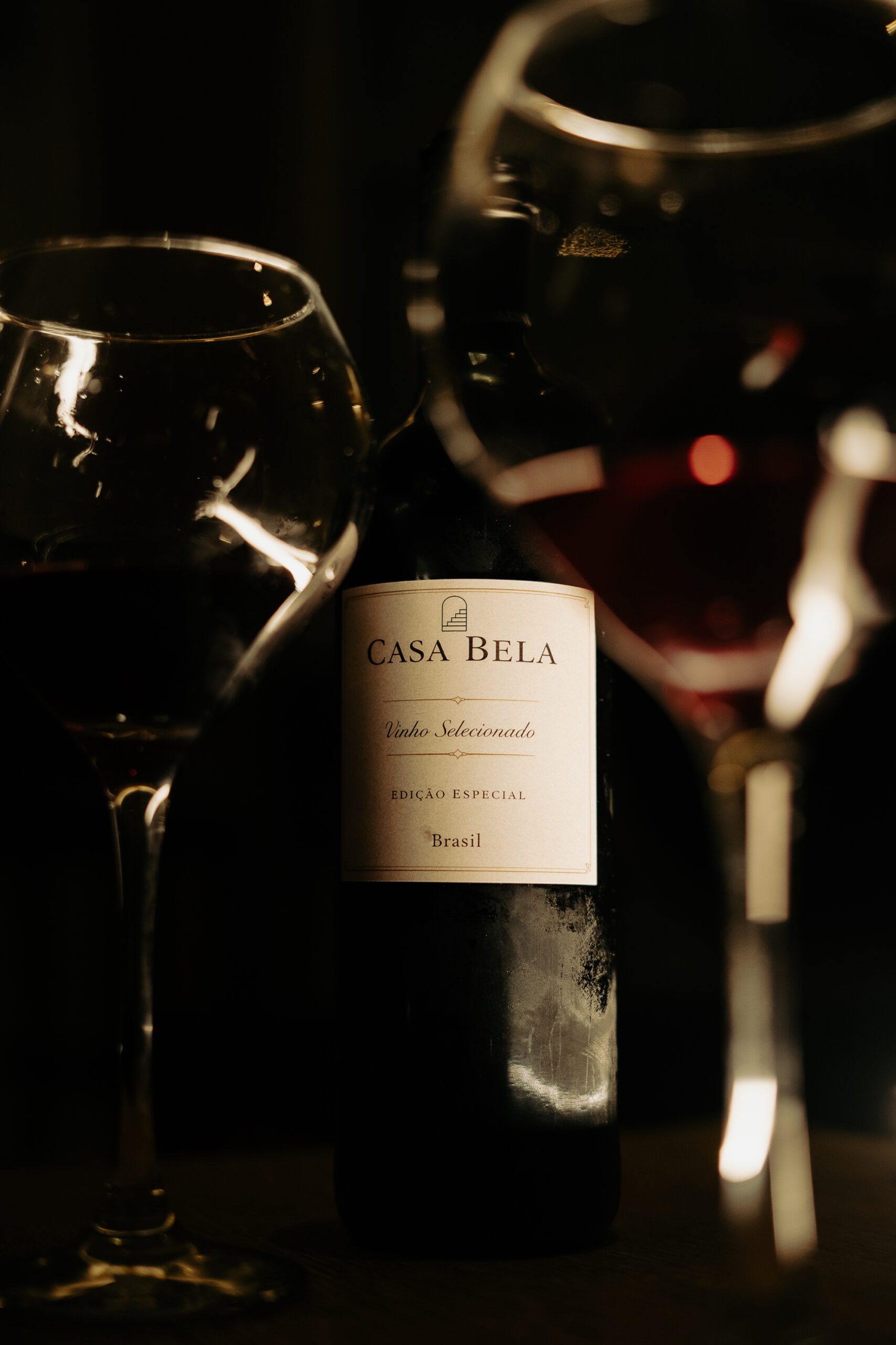 Vinho artesanal com a marca Casa Bela